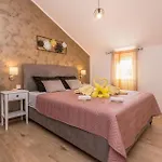 Pet Friendly In With Jacuzzi Apartamento
