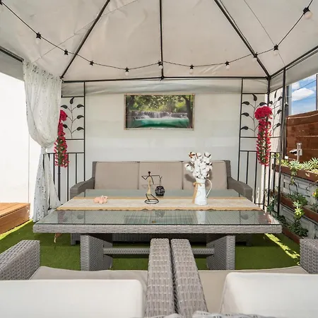 Pet Friendly In With Jacuzzi Apartamento