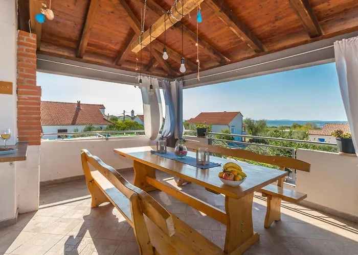 Pet Friendly In With Jacuzzi