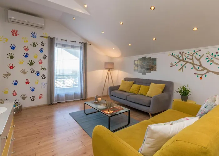 Pet Friendly In With Jacuzzi Apartamento Tinj
