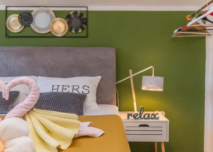 Апартаменты Pet Friendly In With Jacuzzi